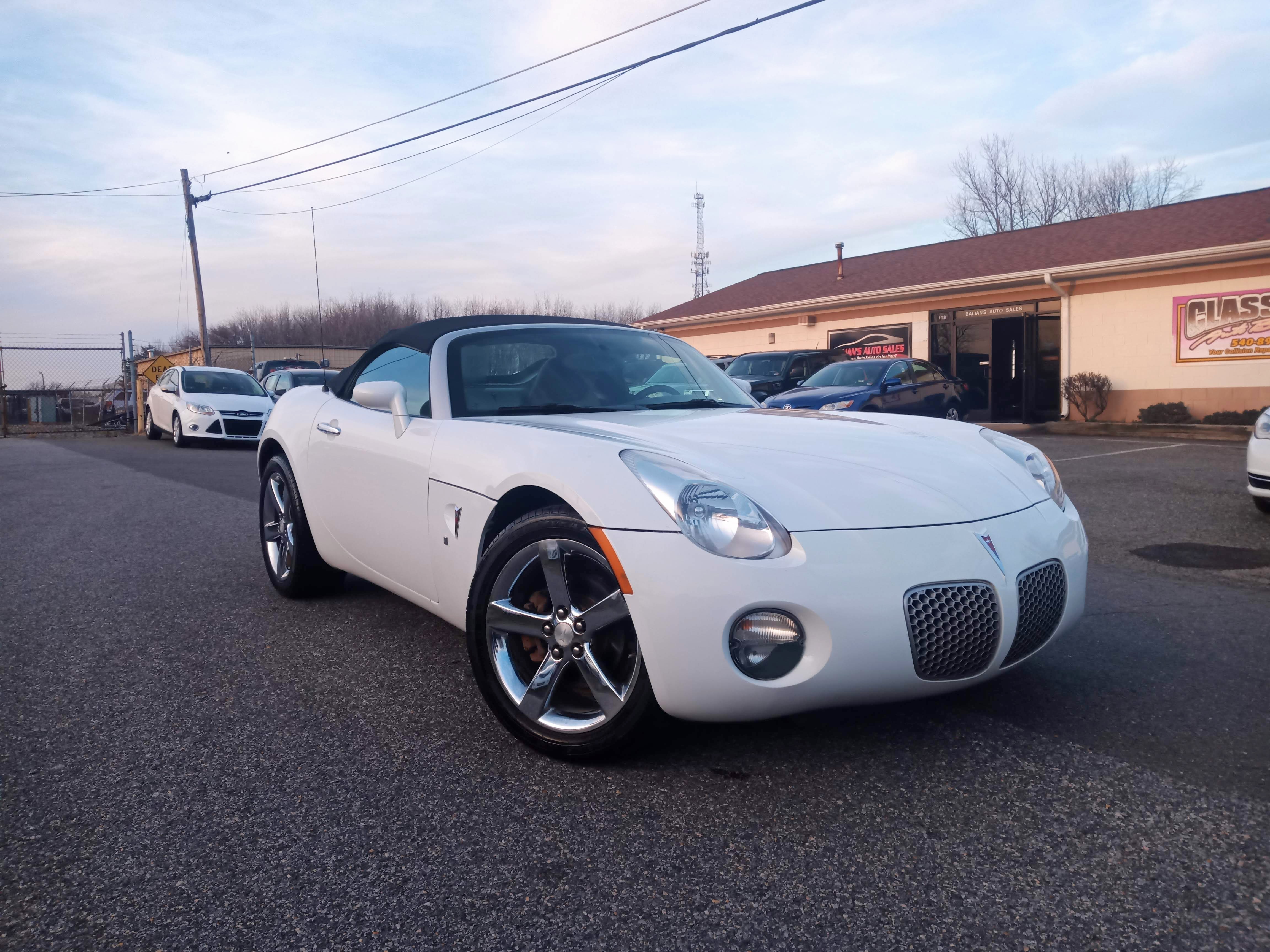 2009 Pontiac Solstice Base photo 19