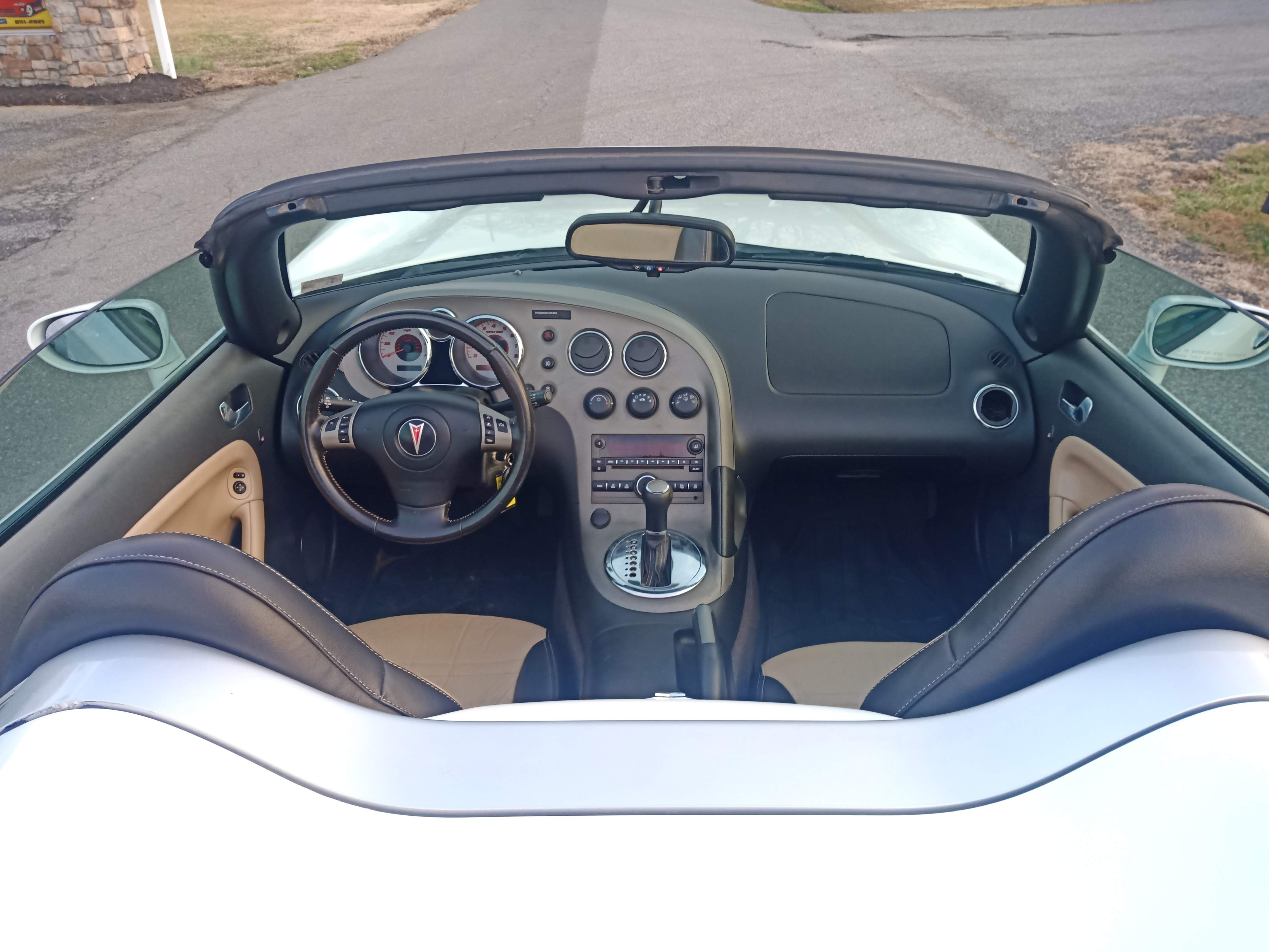 2009 Pontiac Solstice Base photo 33