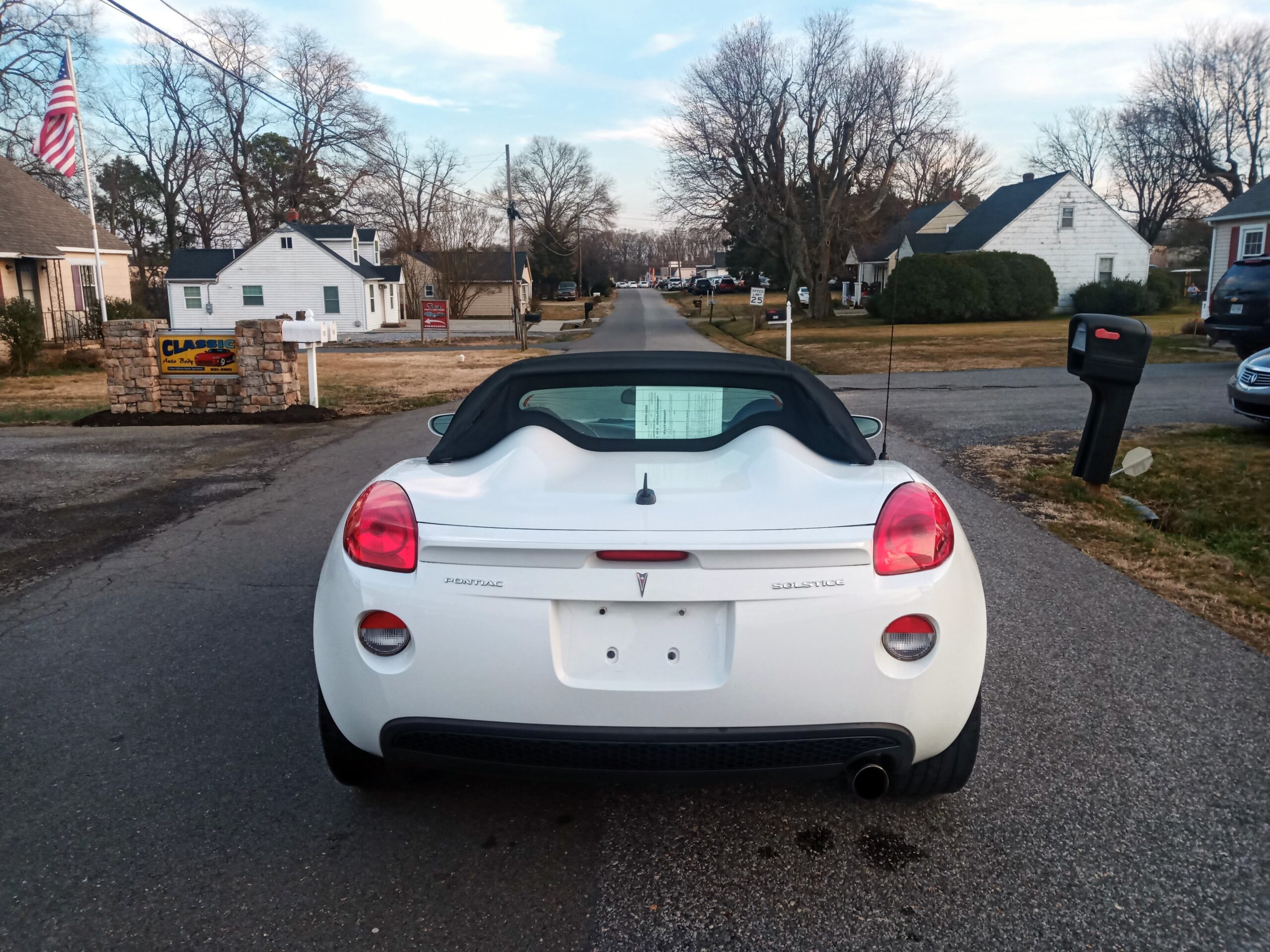 2009 Pontiac Solstice Base photo 5