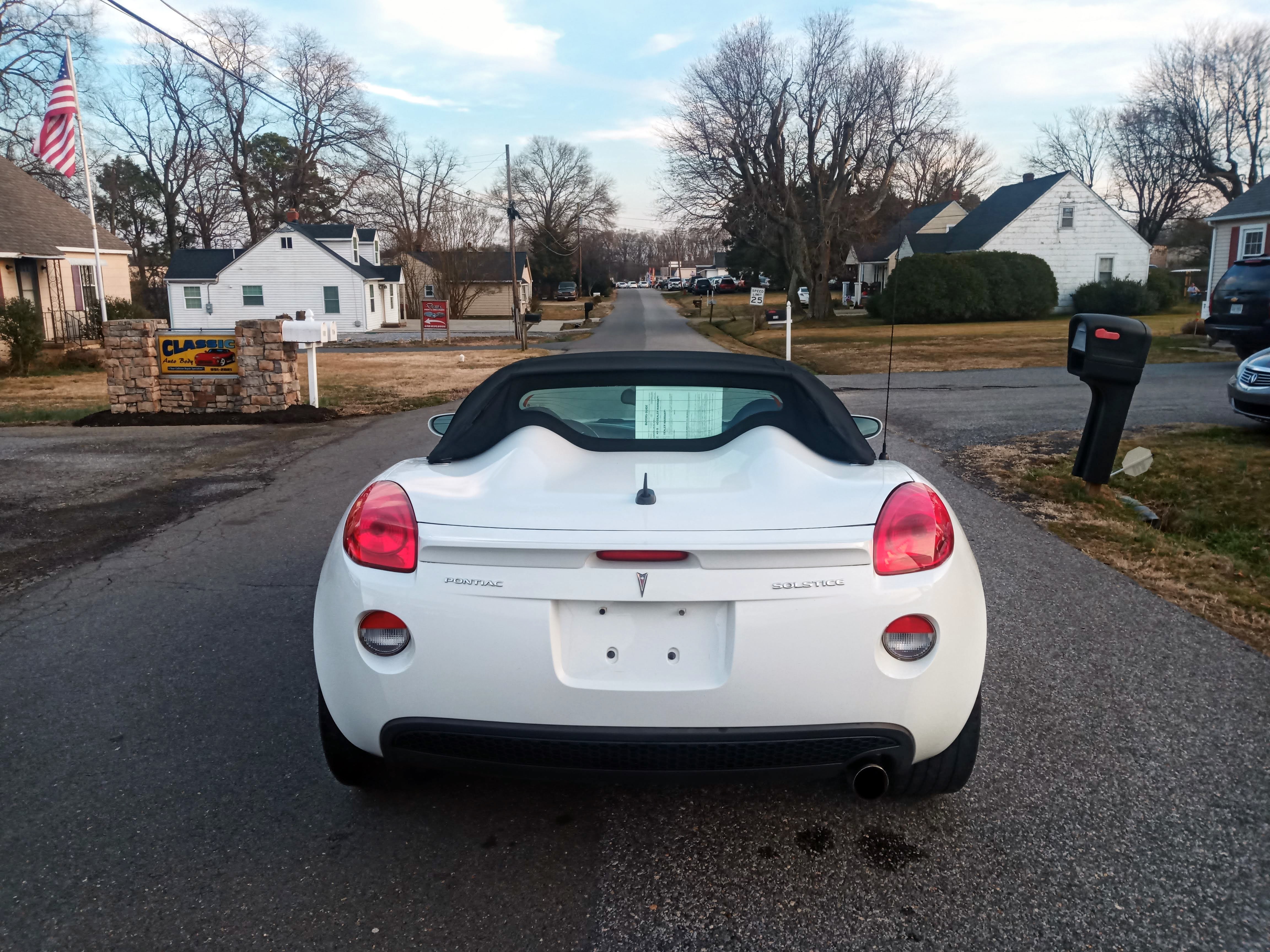 2009 Pontiac Solstice Base photo 23